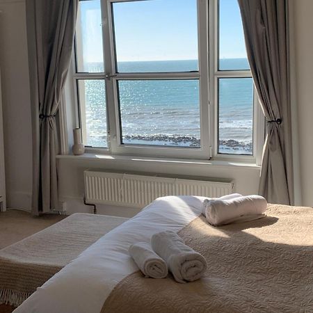 Beach View, 4 Bedroom House Opposite The Sea! Sleeps 10 サンドゲート エクステリア 写真