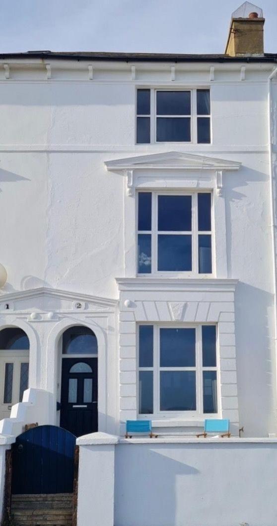 Beach View, 4 Bedroom House Opposite The Sea! Sleeps 10 サンドゲート エクステリア 写真